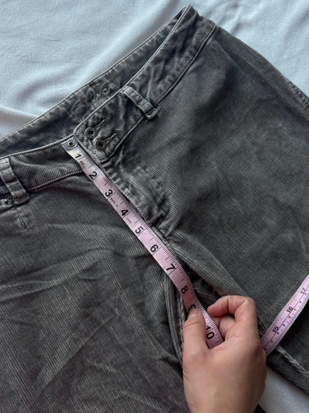 Silver Jeans Women's Wide Leg Flare in Charcoal Gray Size 30 inch waist